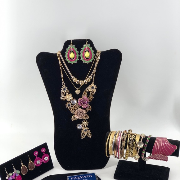 Beautiful Vintage To Now Jewelry Lot - Picture 3 of 11